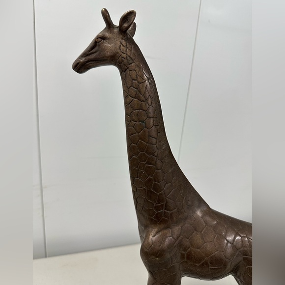 Vintage Bronze Giraffe Sculpture Statue - 17” Tall - Picture 7 of 9